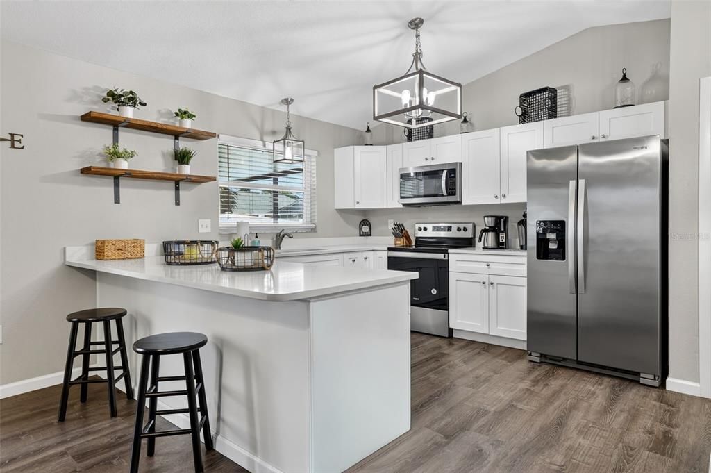 For Sale: $439,900 (3 beds, 2 baths, 1178 Square Feet)