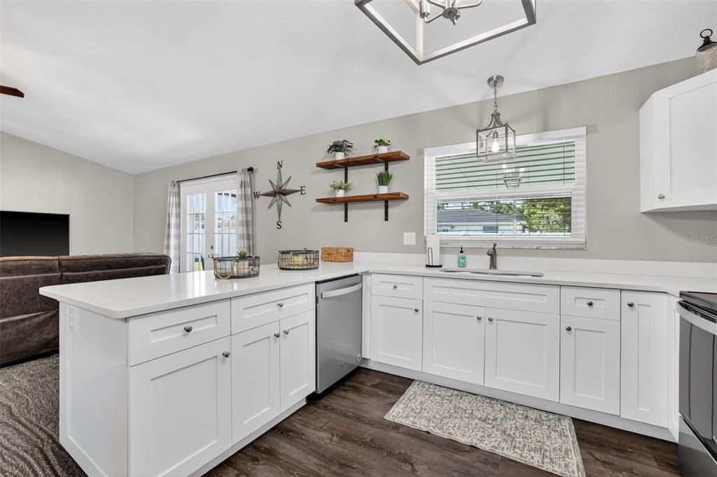 For Sale: $439,900 (3 beds, 2 baths, 1178 Square Feet)