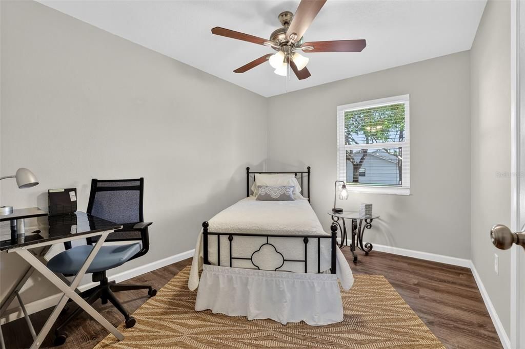For Sale: $439,900 (3 beds, 2 baths, 1178 Square Feet)