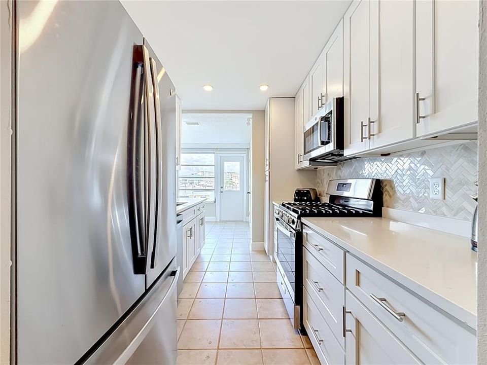 For Sale: $239,000 (2 beds, 2 baths, 1120 Square Feet)