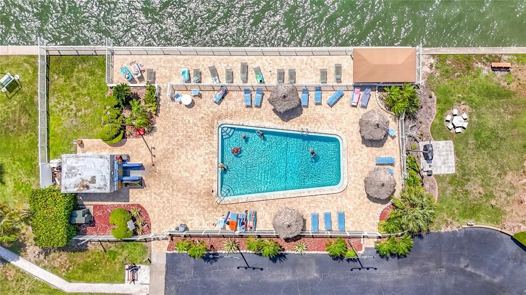 For Sale: $239,000 (2 beds, 2 baths, 1120 Square Feet)