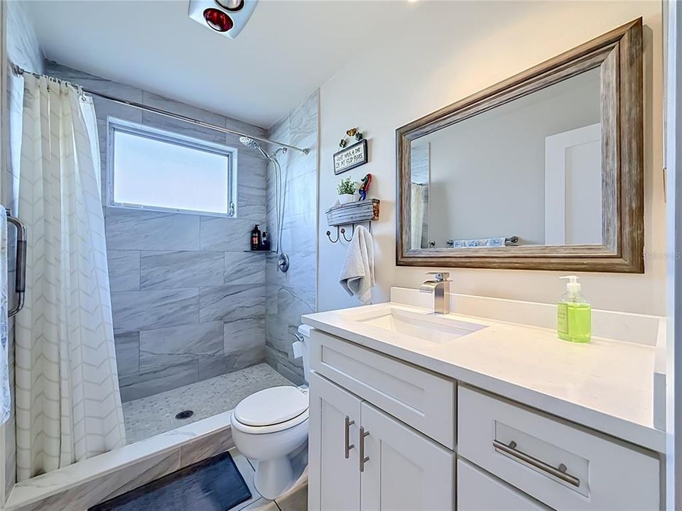 For Sale: $239,000 (2 beds, 2 baths, 1120 Square Feet)