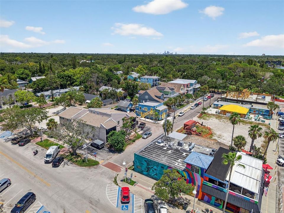 For Sale: $239,000 (2 beds, 2 baths, 1120 Square Feet)