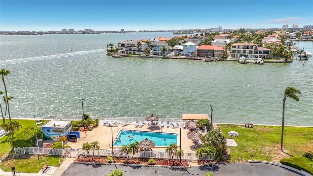 For Sale: $239,000 (2 beds, 2 baths, 1120 Square Feet)