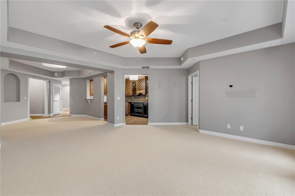 For Sale: $375,000 (3 beds, 3 baths, 1953 Square Feet)