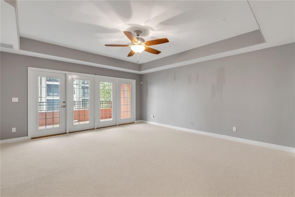 For Sale: $375,000 (3 beds, 3 baths, 1953 Square Feet)