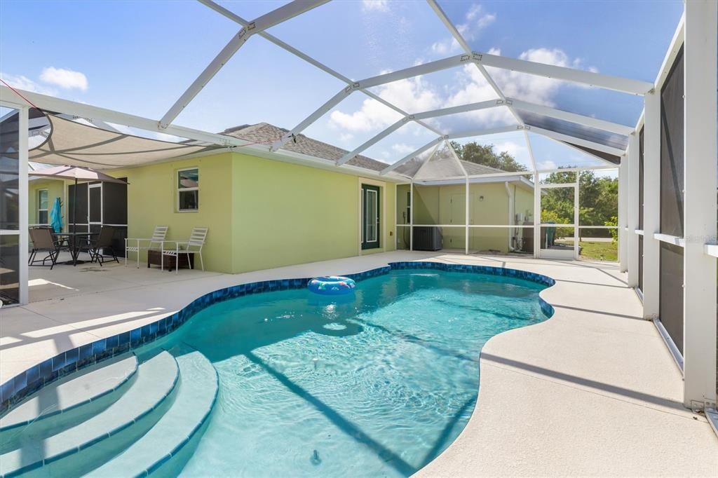 For Sale: $398,500 (3 beds, 2 baths, 1605 Square Feet)