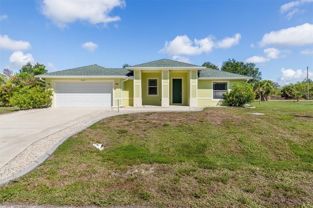 For Sale: $398,500 (3 beds, 2 baths, 1605 Square Feet)