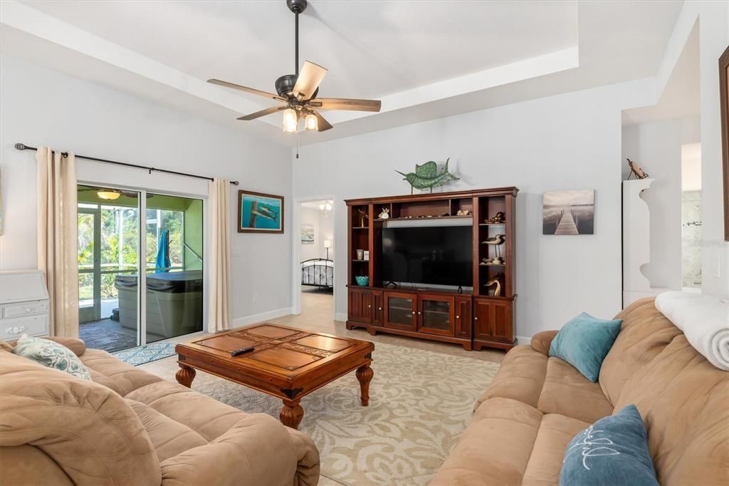 For Sale: $398,500 (3 beds, 2 baths, 1605 Square Feet)
