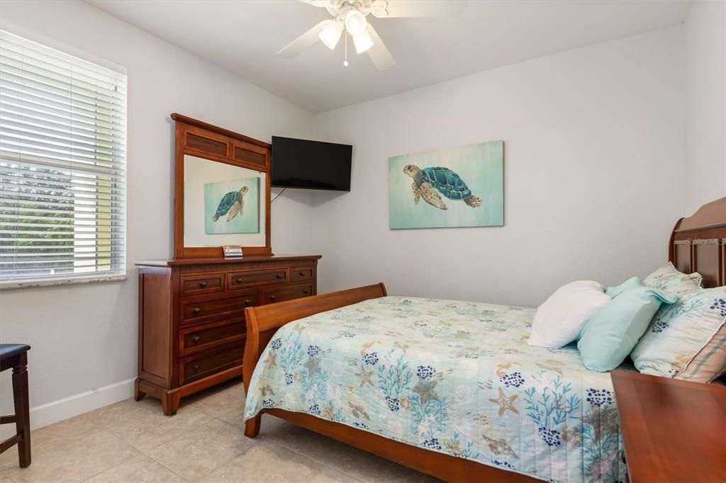 For Sale: $398,500 (3 beds, 2 baths, 1605 Square Feet)