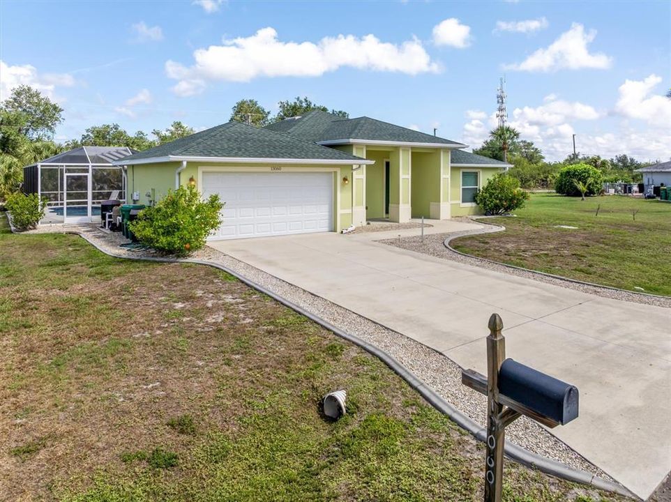 For Sale: $398,500 (3 beds, 2 baths, 1605 Square Feet)