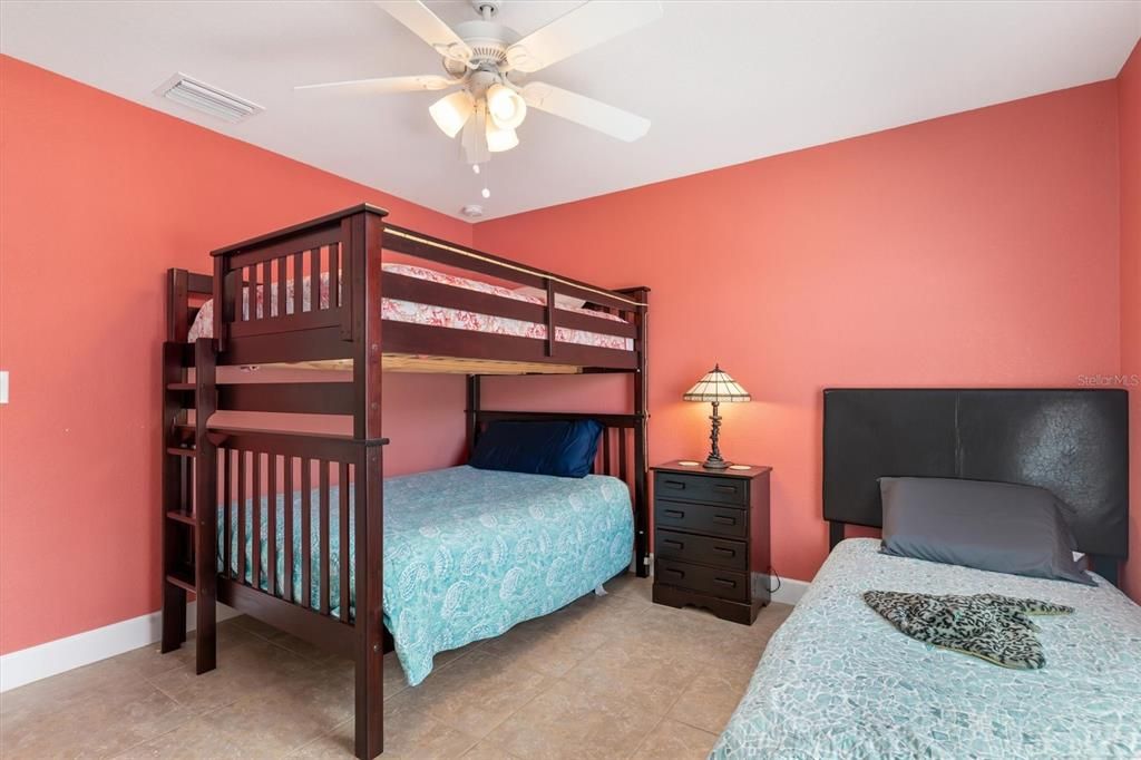 For Sale: $398,500 (3 beds, 2 baths, 1605 Square Feet)