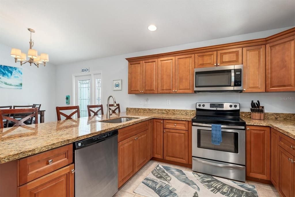 For Sale: $398,500 (3 beds, 2 baths, 1605 Square Feet)