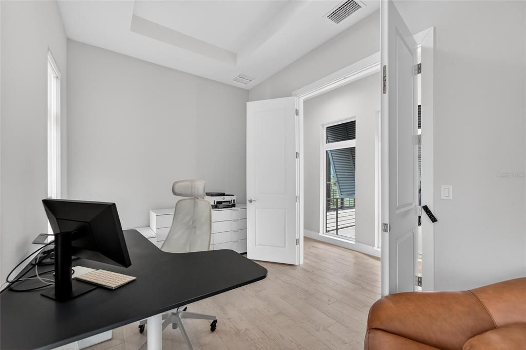 En Renta: $9,500 (5 camas, 6 baños, 4178 Pies cuadrados)