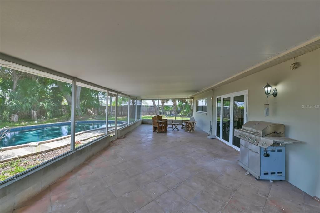 En Venta: $525,000 (4 camas, 3 baños, 2004 Pies cuadrados)