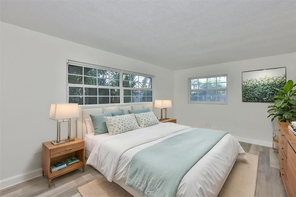 En Venta: $525,000 (4 camas, 3 baños, 2004 Pies cuadrados)