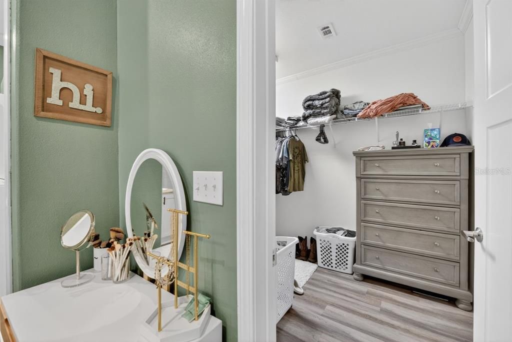 For Sale: $350,000 (3 beds, 2 baths, 1945 Square Feet)