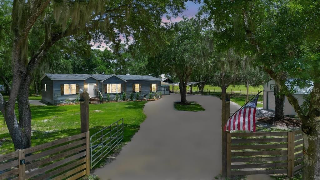 For Sale: $350,000 (3 beds, 2 baths, 1945 Square Feet)