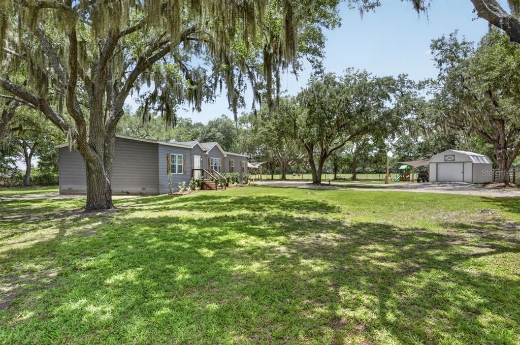 For Sale: $350,000 (3 beds, 2 baths, 1945 Square Feet)