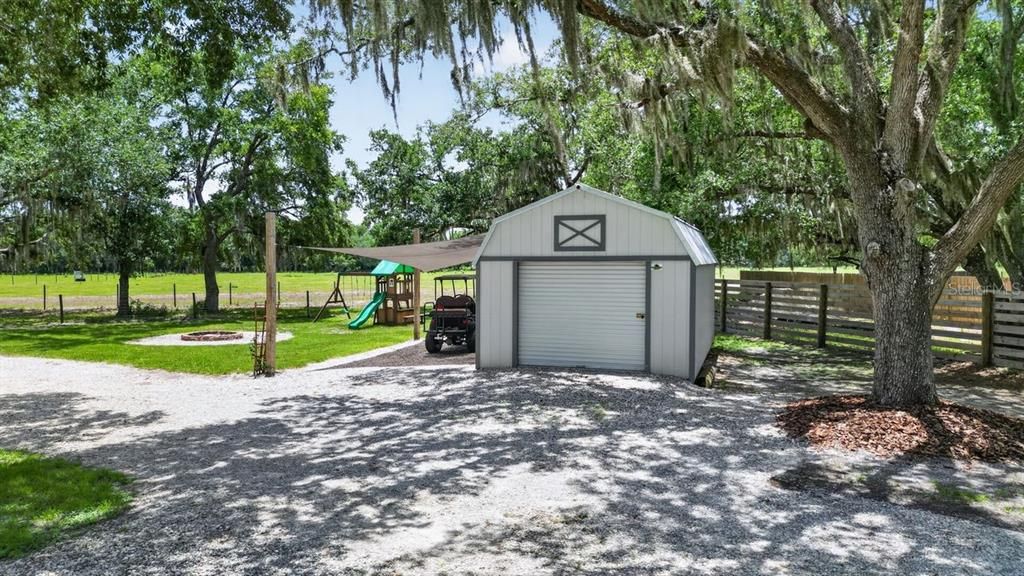 For Sale: $350,000 (3 beds, 2 baths, 1945 Square Feet)