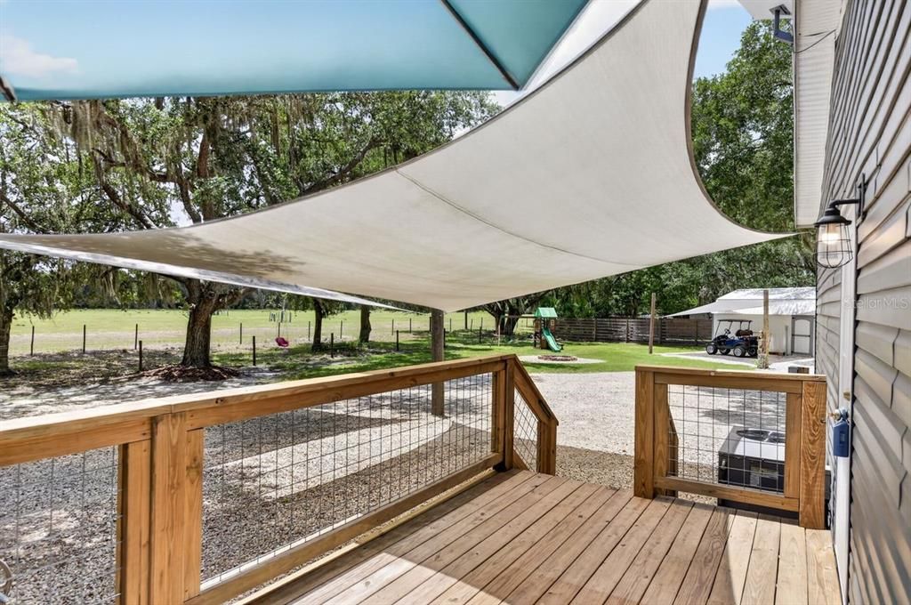 For Sale: $350,000 (3 beds, 2 baths, 1945 Square Feet)