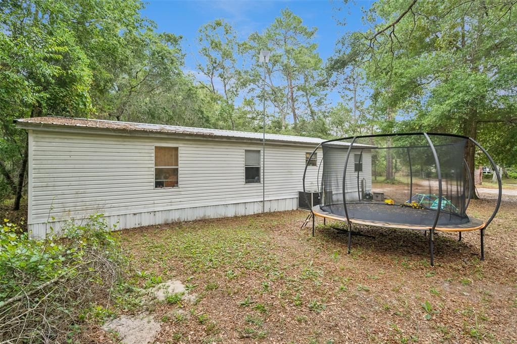 For Sale: $250,000 (3 beds, 2 baths, 1296 Square Feet)