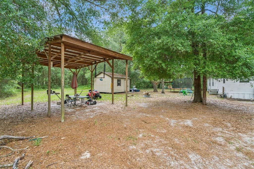 For Sale: $250,000 (3 beds, 2 baths, 1296 Square Feet)