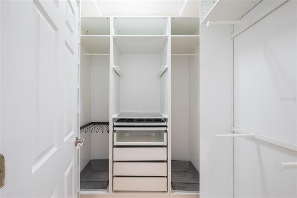 En Venta: $695,000 (3 camas, 2 baños, 2900 Pies cuadrados)