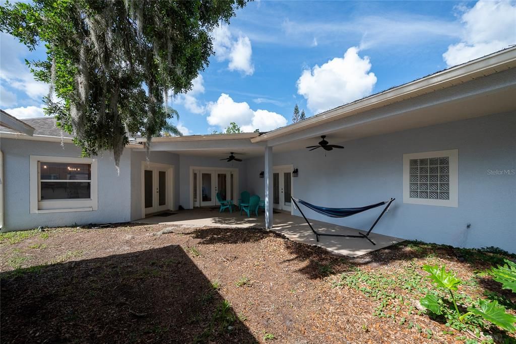 En Venta: $695,000 (3 camas, 2 baños, 2900 Pies cuadrados)