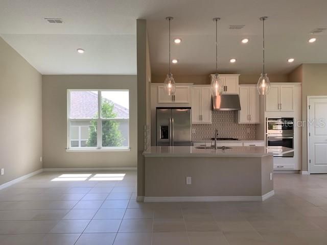 For Rent: $2,700 (3 beds, 2 baths, 1741 Square Feet)