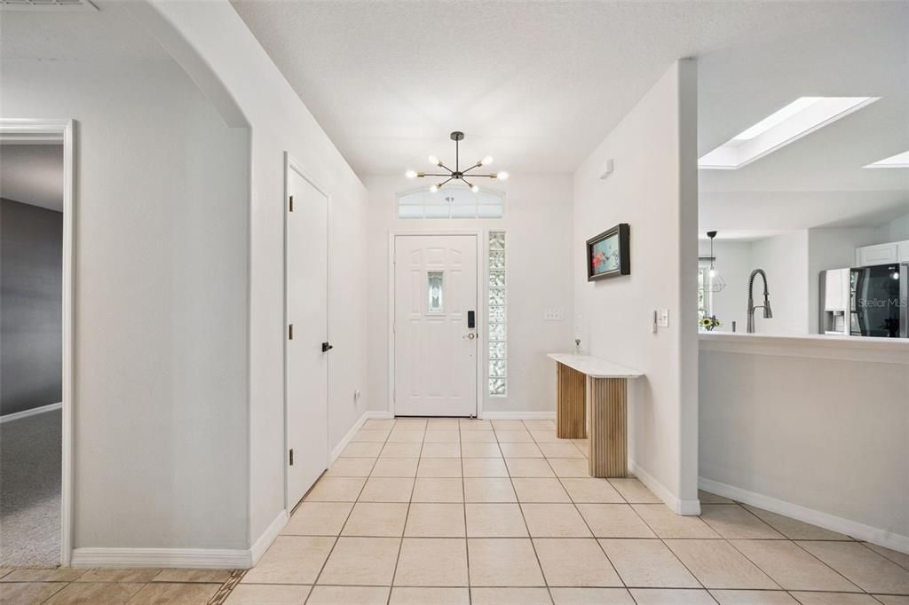 En Venta: $498,000 (3 camas, 2 baños, 2376 Pies cuadrados)