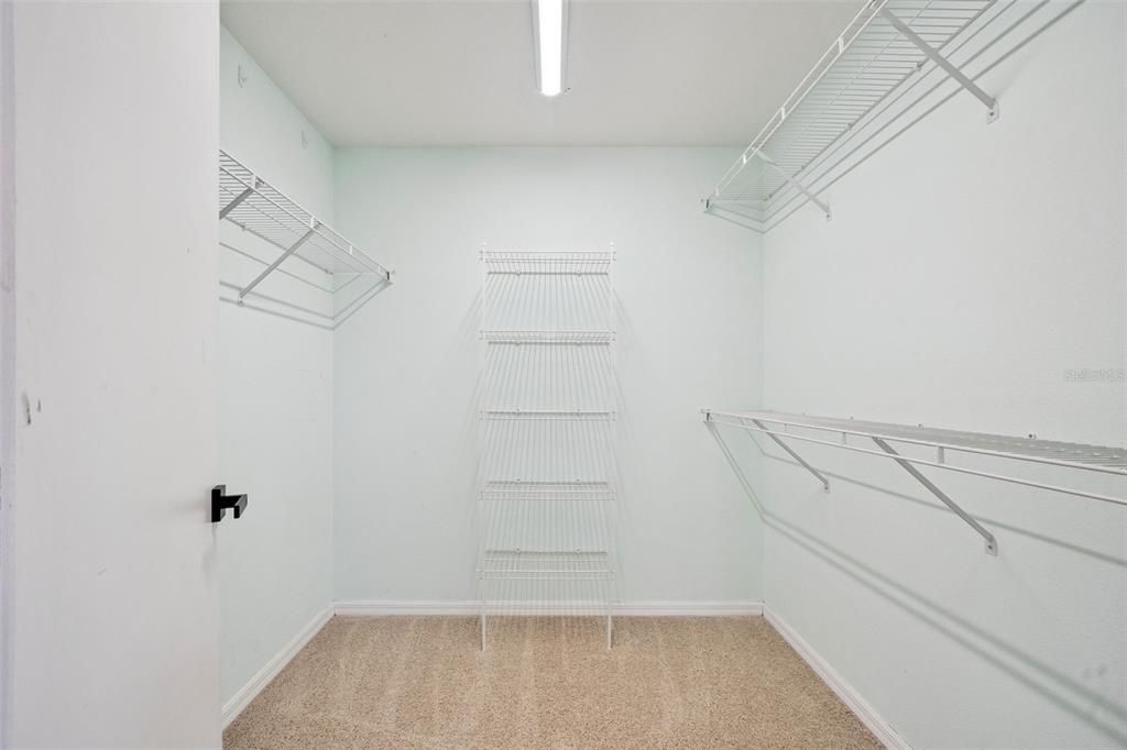 En Venta: $498,000 (3 camas, 2 baños, 2376 Pies cuadrados)