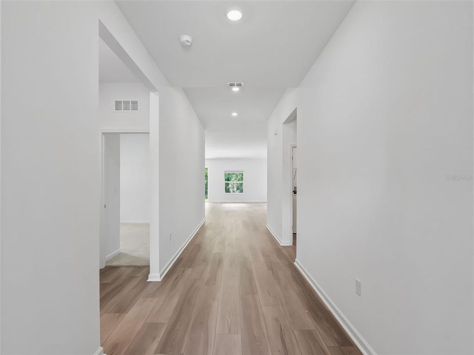 На продажу: $415,000 (5 спален, 3 ванн, 2355 Квадратных фут)
