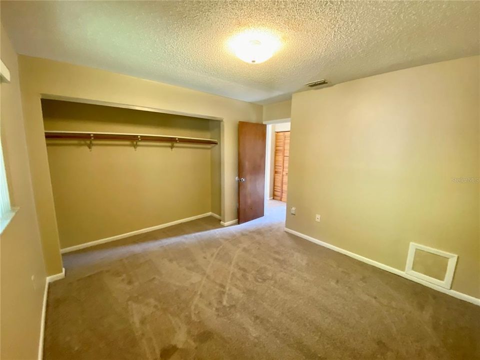 В аренду: $1,095 (2 спален, 1 ванн, 757 Квадратных фут)