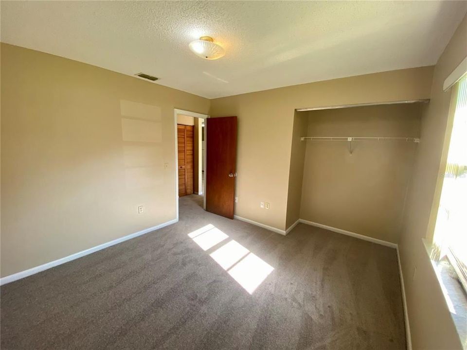 В аренду: $1,095 (2 спален, 1 ванн, 757 Квадратных фут)