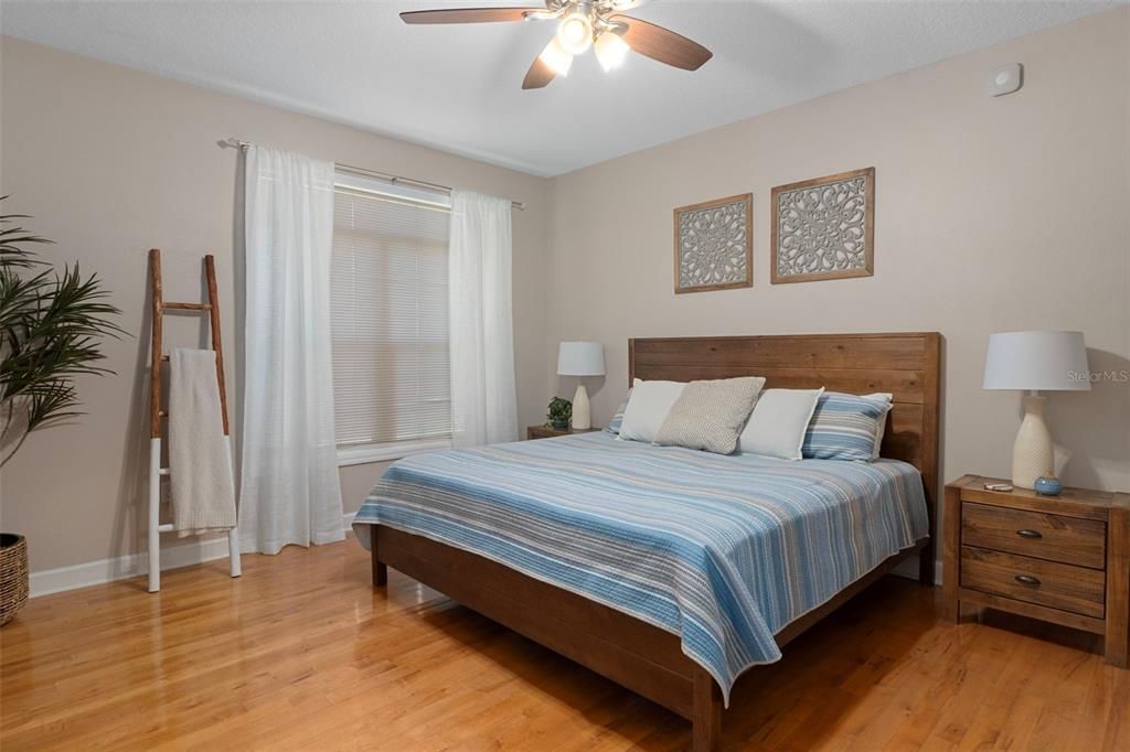For Sale: $895,000 (4 beds, 3 baths, 2530 Square Feet)
