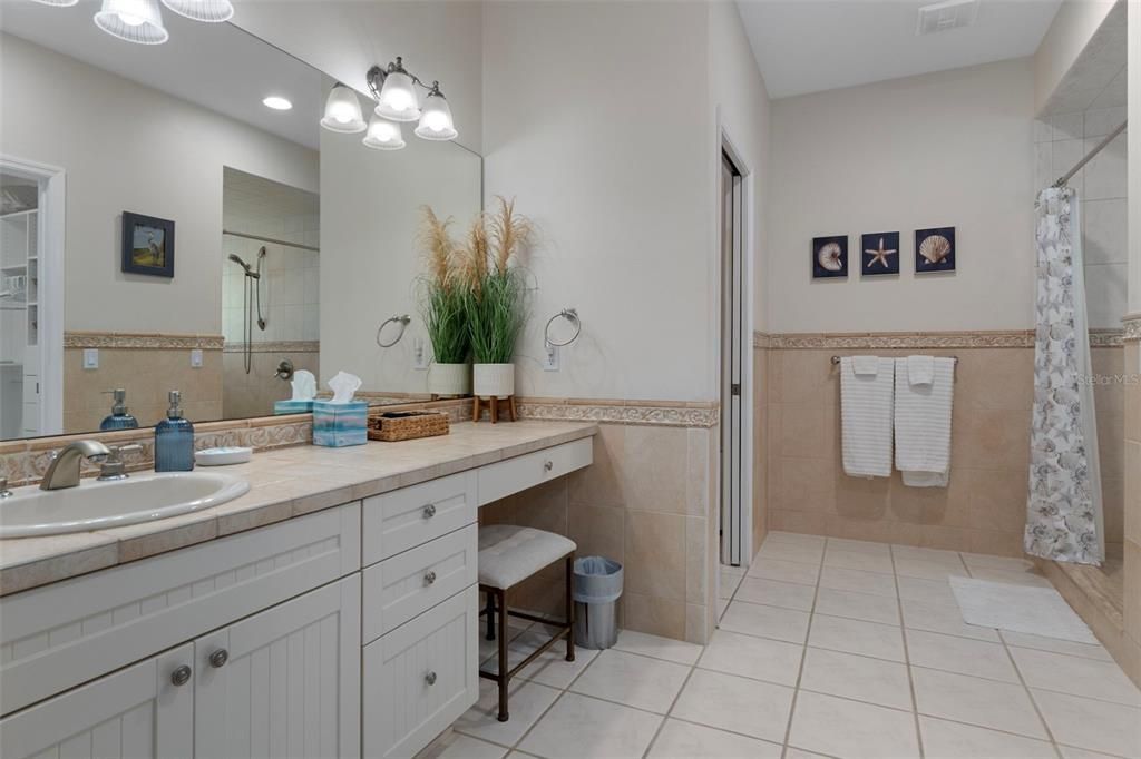 For Sale: $895,000 (4 beds, 3 baths, 2530 Square Feet)
