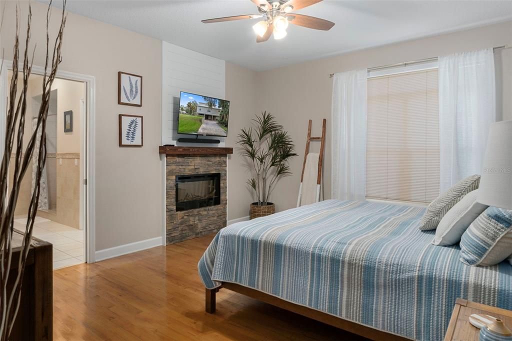 For Sale: $895,000 (4 beds, 3 baths, 2530 Square Feet)
