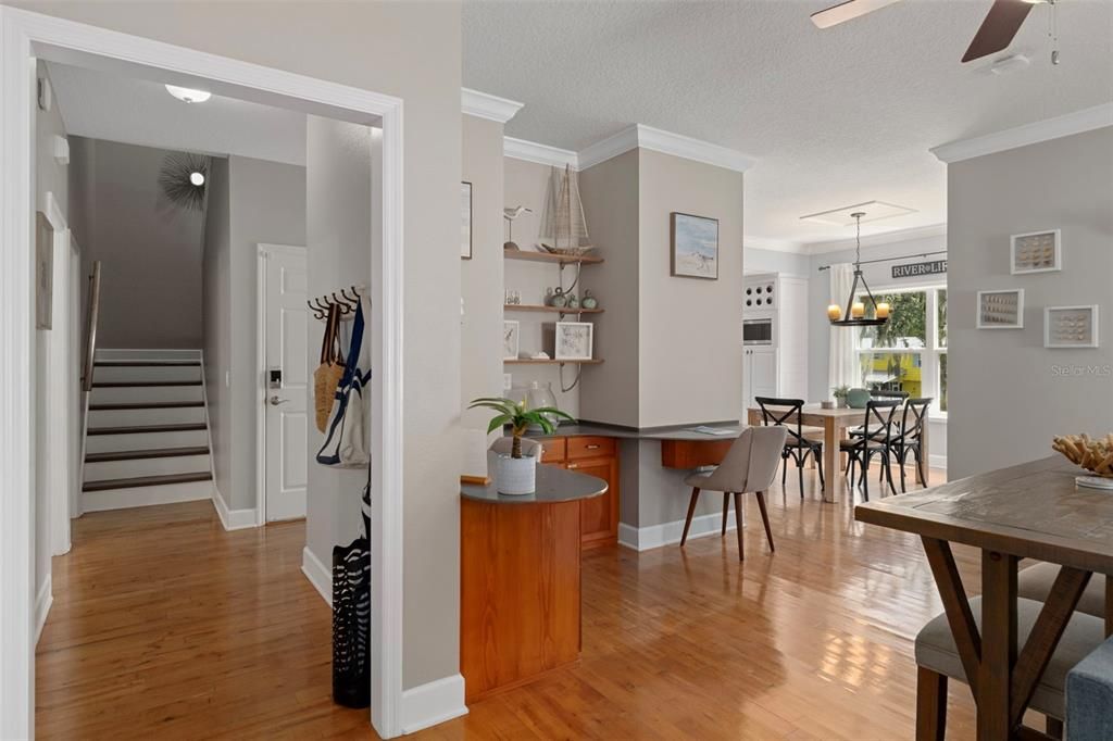 For Sale: $895,000 (4 beds, 3 baths, 2530 Square Feet)