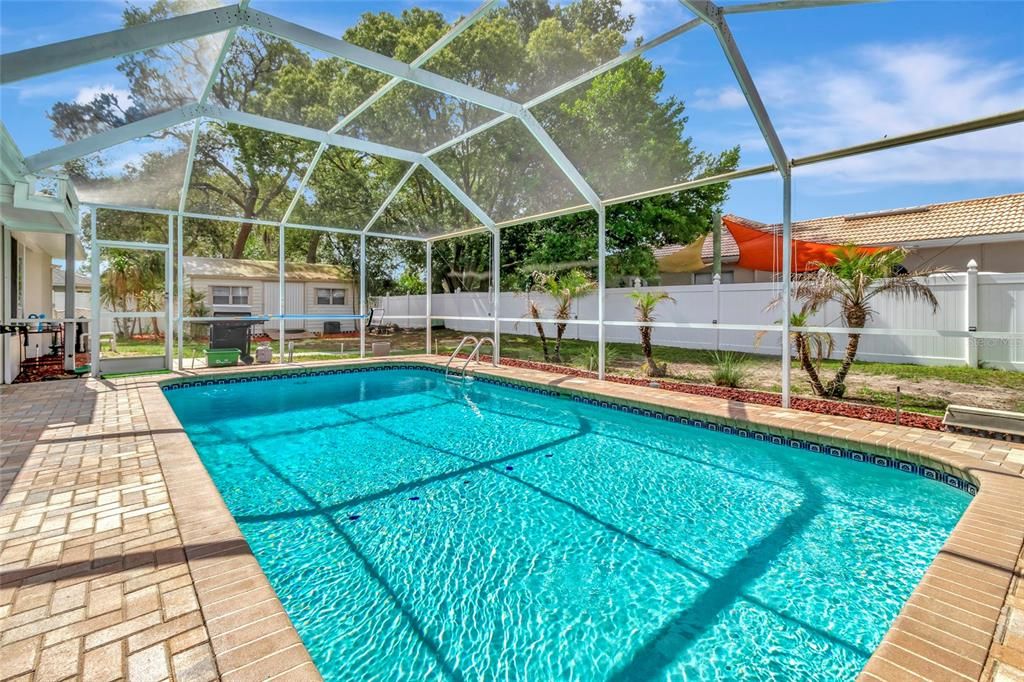 Activo con contrato: $388,500 (3 camas, 2 baños, 1754 Pies cuadrados)