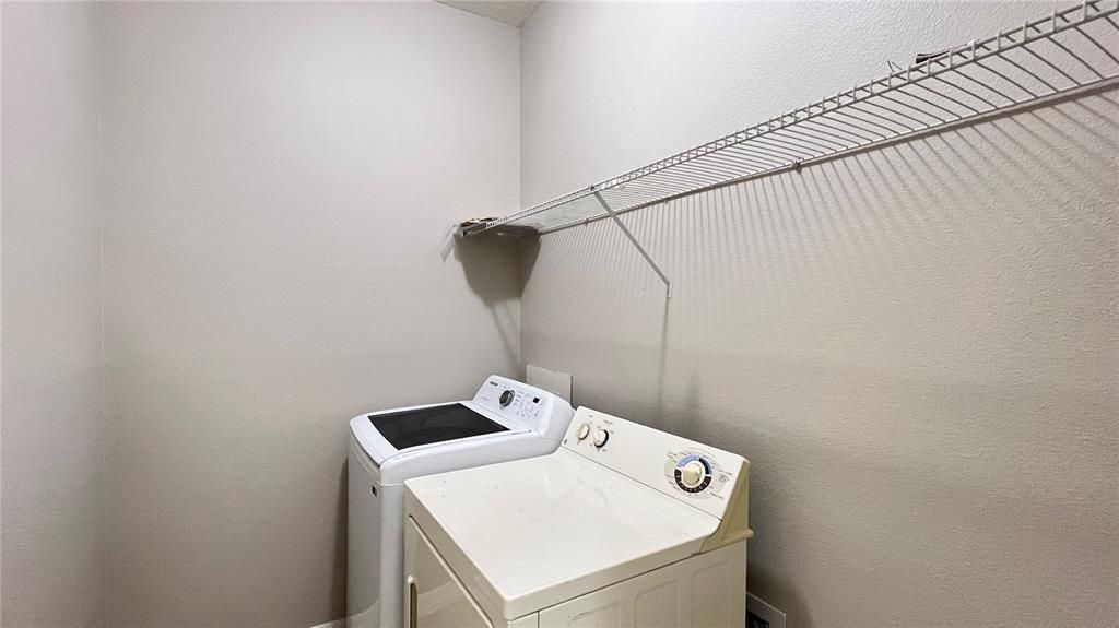 For Rent: $2,500 (5 beds, 2 baths, 2720 Square Feet)
