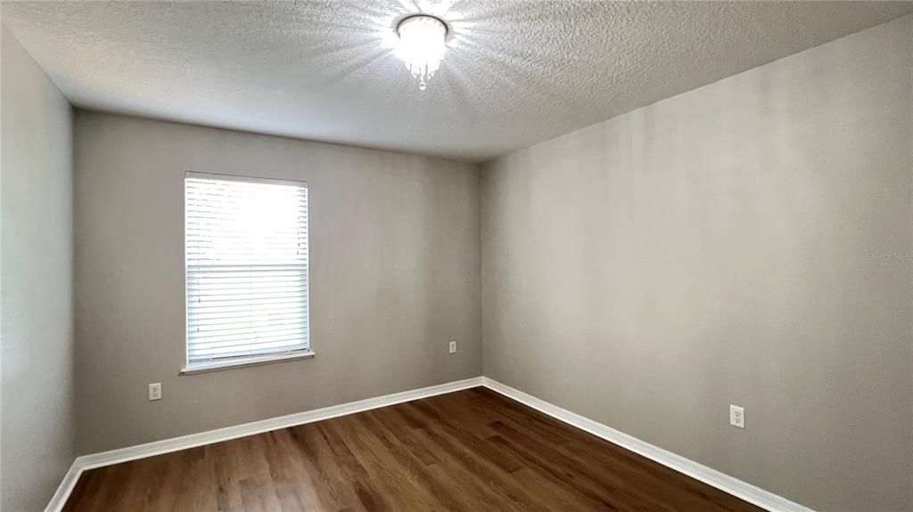 For Rent: $2,500 (5 beds, 2 baths, 2720 Square Feet)