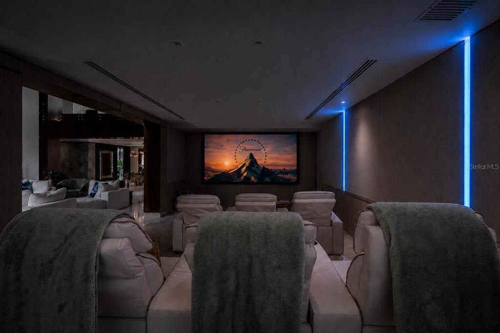 En Venta: $10,999,995 (6 camas, 7 baños, 10351 Pies cuadrados)