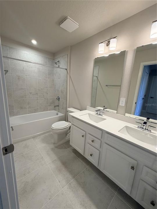 For Rent: $2,350 (3 beds, 2 baths, 1674 Square Feet)