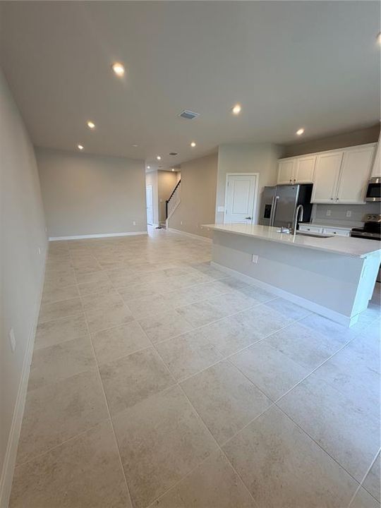 For Rent: $2,350 (3 beds, 2 baths, 1674 Square Feet)