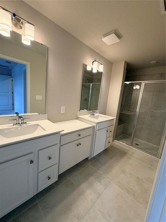 For Rent: $2,350 (3 beds, 2 baths, 1674 Square Feet)