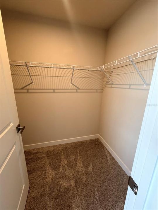 For Rent: $2,350 (3 beds, 2 baths, 1674 Square Feet)