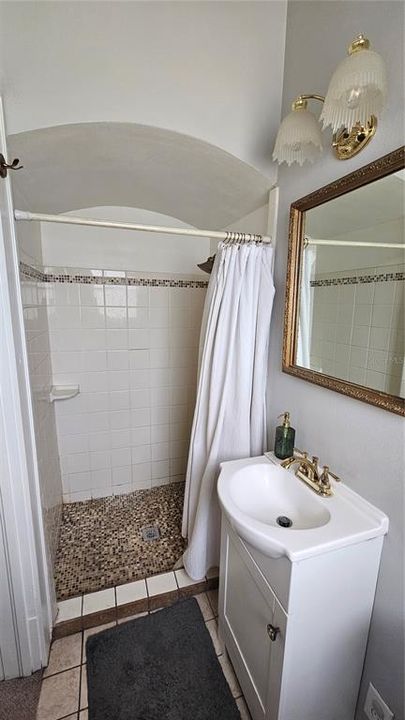 Active With Contract: $2,200 (3 beds, 2 baths, 1707 Square Feet)