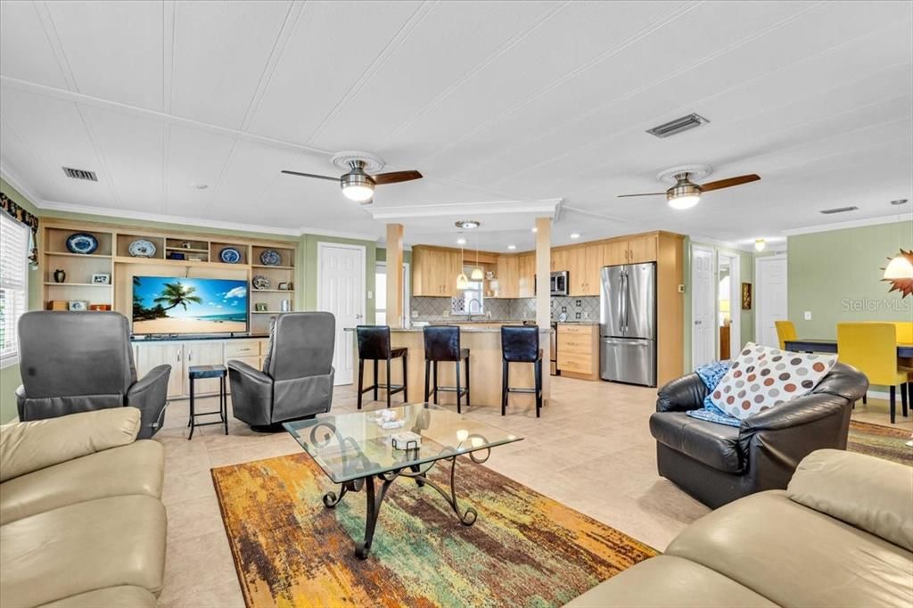 For Sale: $210,000 (2 beds, 2 baths, 1152 Square Feet)