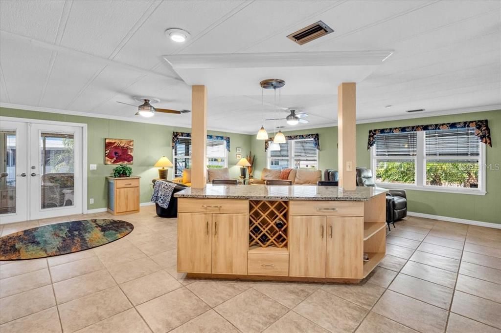 For Sale: $210,000 (2 beds, 2 baths, 1152 Square Feet)